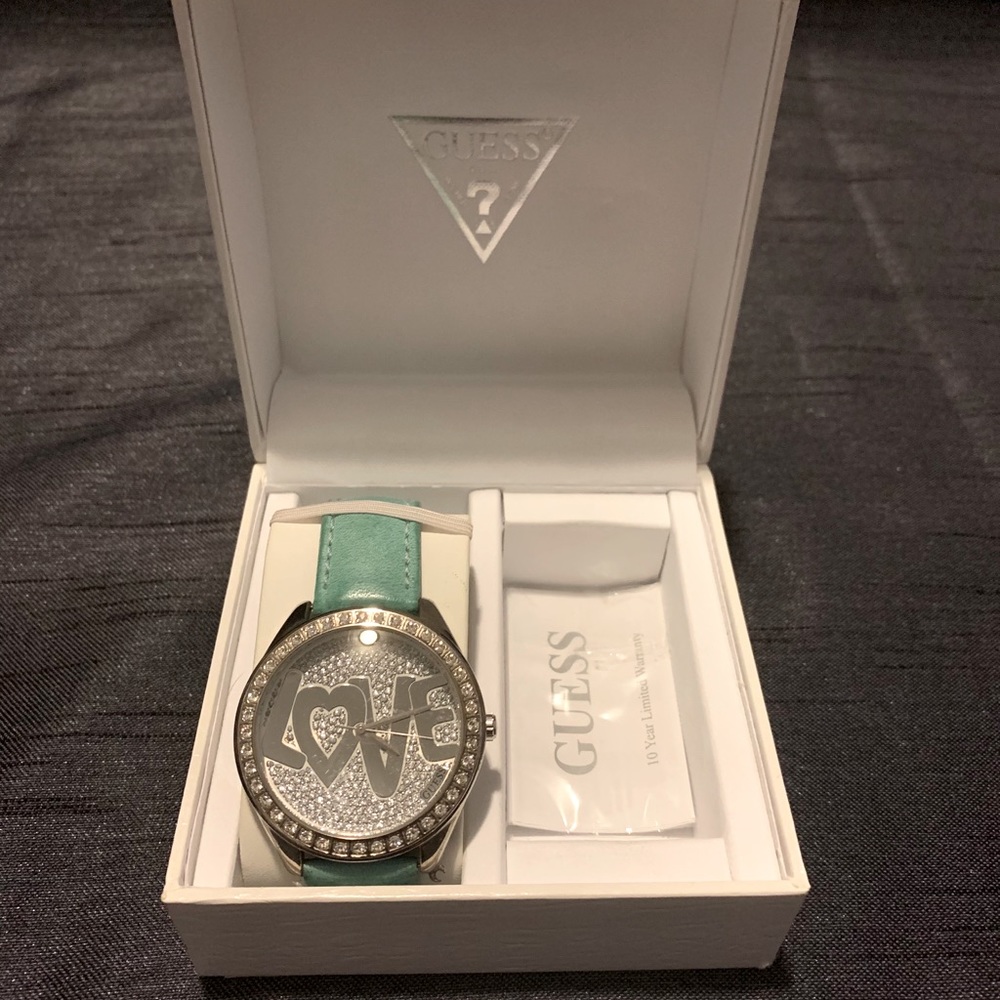 Guess watch used twice super cute!!😘❣️🌟